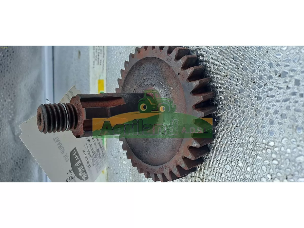 ARBRE À PIGNON ROTATION DROITE Z34