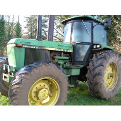 John Deere 4240 s