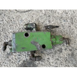 John Deere 2140