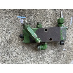 John Deere 6520