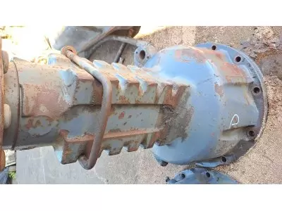 TROMPETTE ARRIERE DROITE AVEC ARBRE DE ROUE REDUCTEUR ET DEMI ARBRE