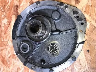 COUVERCLE DE TRANSMISSION