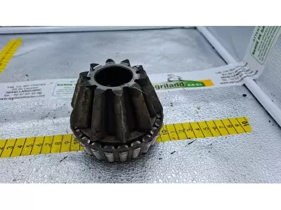 PIGNON MENANT DU COUPLE CONIQUE  Z10