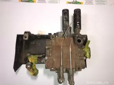 DISTRIBUTEUR HYDRAULIQUE 