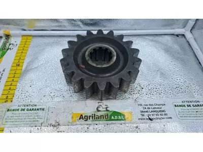 PIGNON LATERAL Z18 (HAUT)