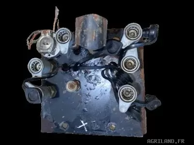 PLAQUE DE SORTIE DE DISTRIBUTEUR 