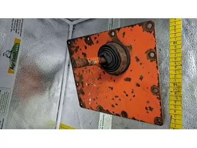 COUVERCLE DE BOITIER AVEC LEVIER DE VITESSE