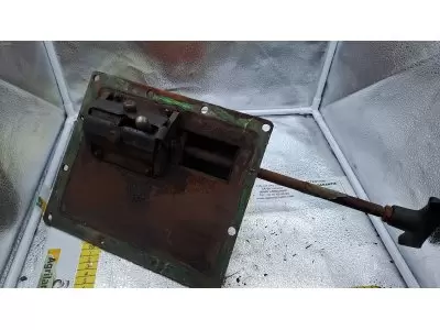 SUPPORT LEVIER DE VITESSE ET LEVIER DE VITESSE