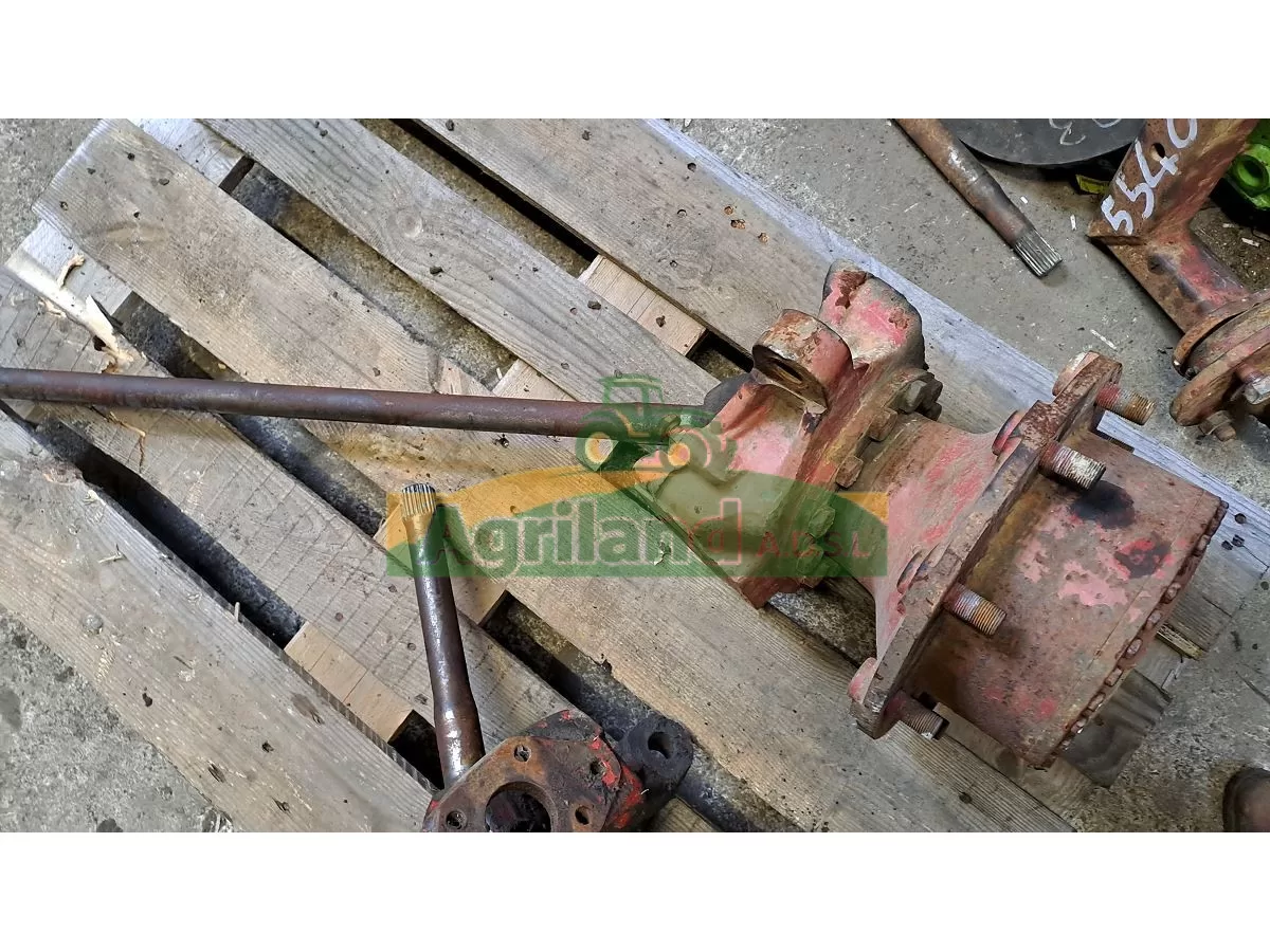 REDUCTEUR COMPLET DROIT AVEC CARDAN IH 1046 LP : 724