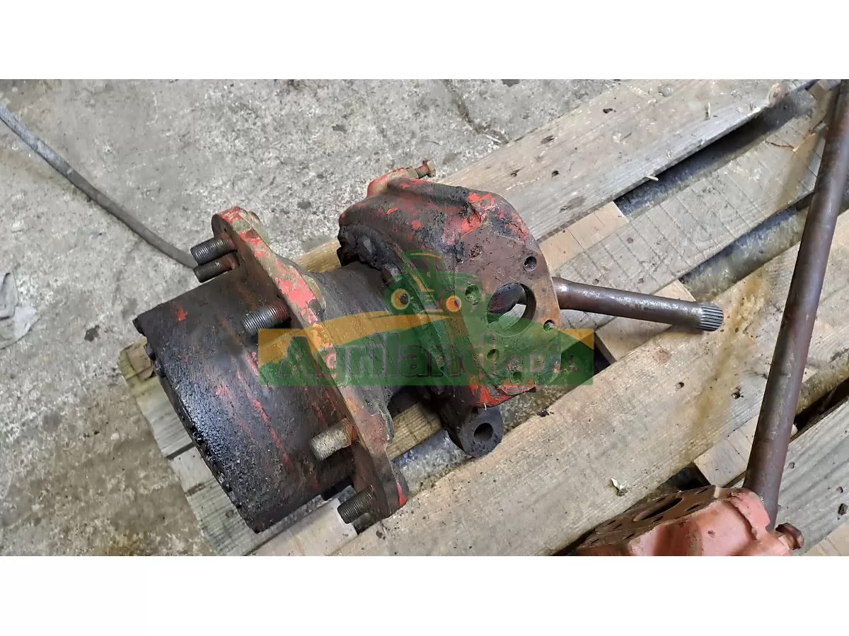 REDUCTEUR COMPLET AVEC CARDAN AVANT GAUCHE 1046 LP : 724