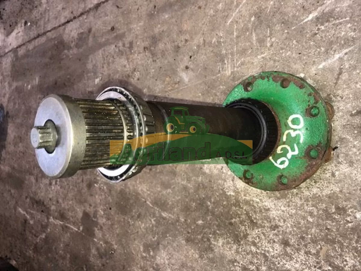 ARBRE DE ROUE ARRIERE DROITE ET GAUCHE LP : 973