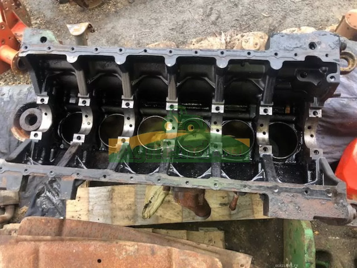 BLOC NU AVEC PALIERS LP : 1854