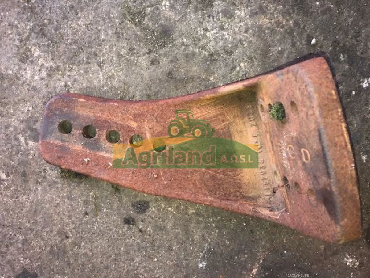 SUPPORT AILE AVANT DROITE  LP : 1854