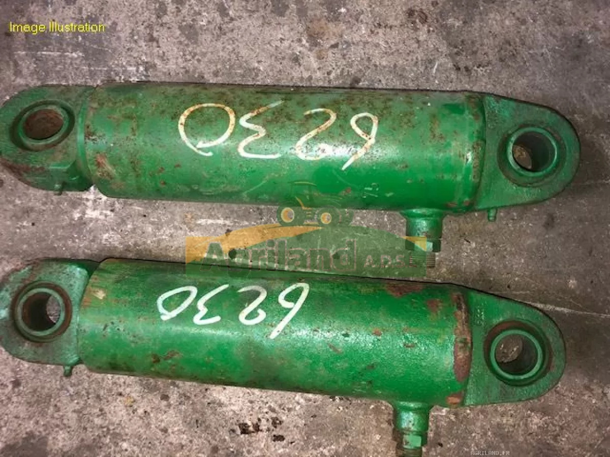 VERIN DE RELEVAGE ARRIERE DROIT ET GAUCHE  LP : 1860