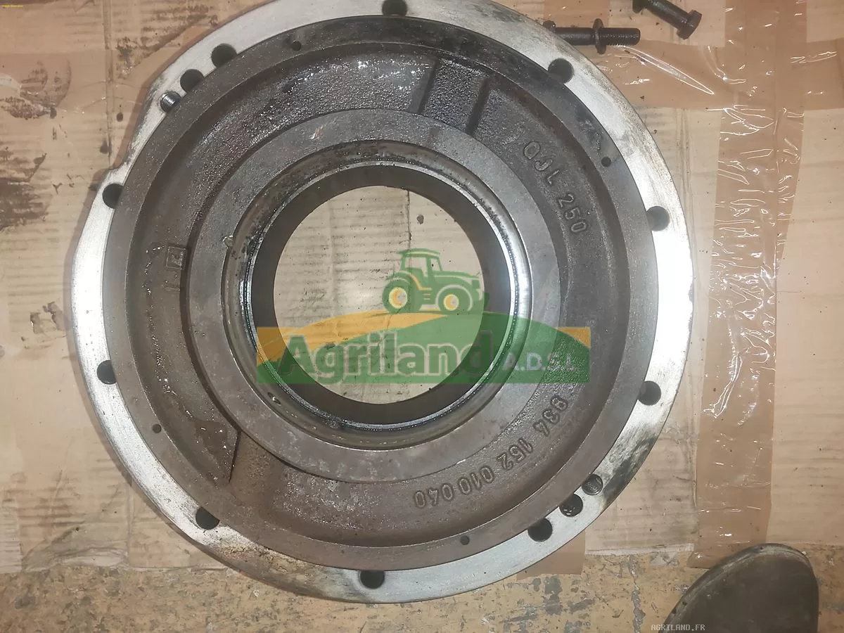 CARTER DE FREIN DROITE (BRIDE DE ROULEMENT) LP : 1805