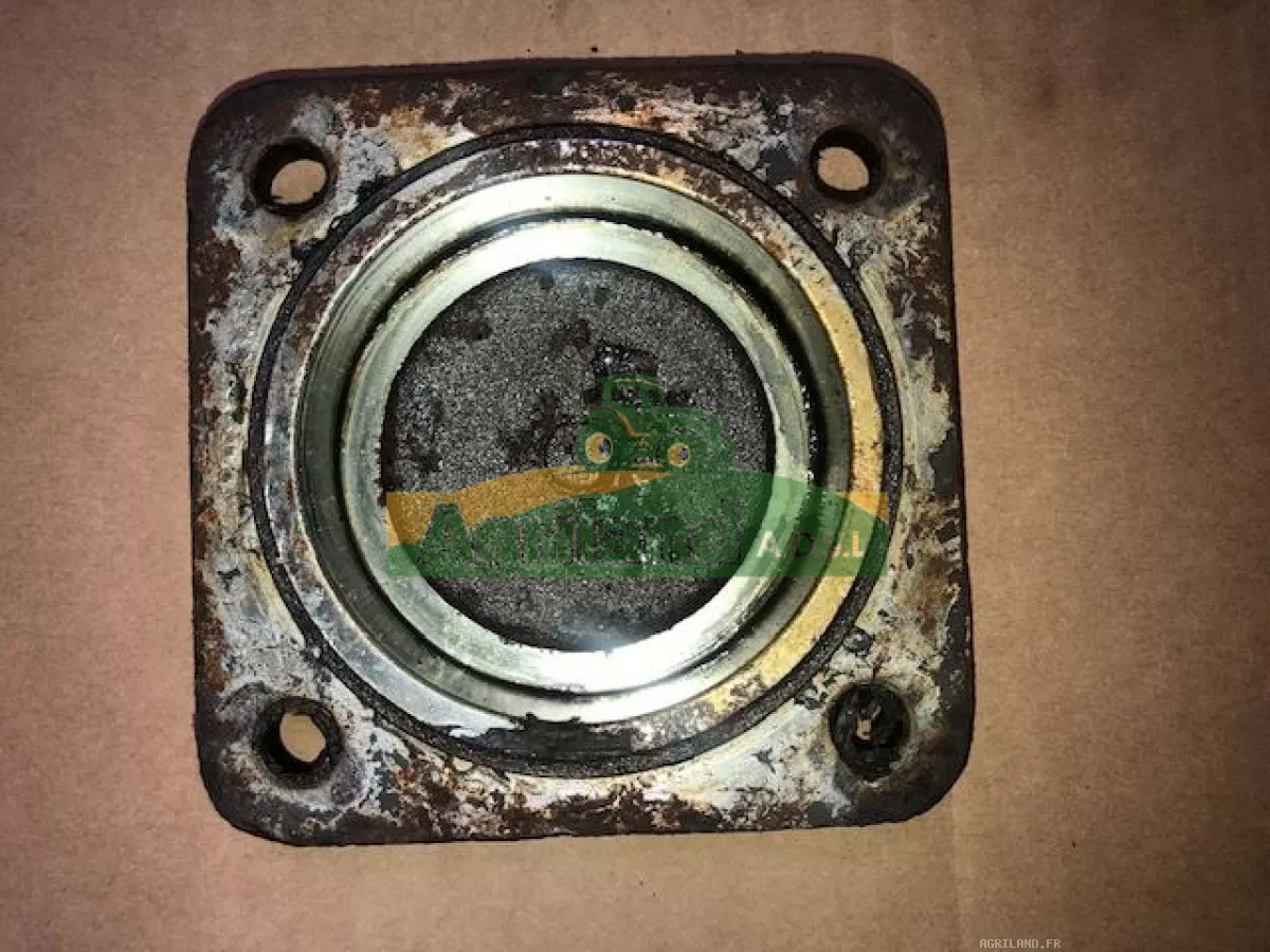 COUVERCLE DE PALIER SUPERIEUR  LP : 573