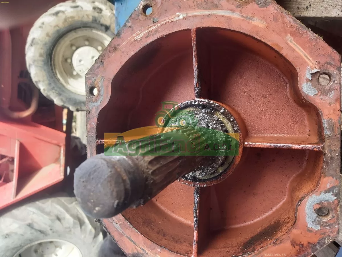 BOITIER RABEWERK AVEC ENTREE 1"3/4 ET SORTIE AR 1"3/8 LP : 897