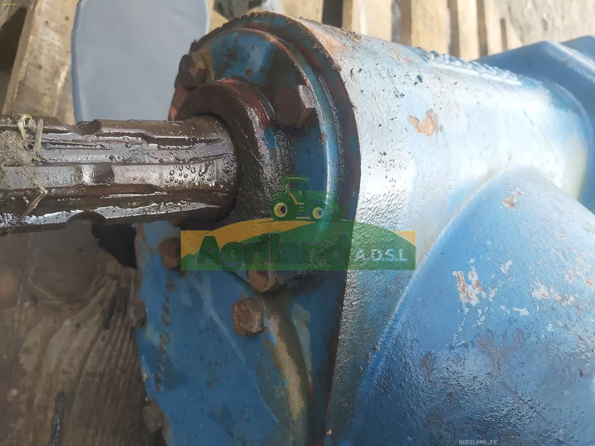 BOITIER RABEWERK AVEC ENTREE 1"3/4 ET SORTIE AR 1"3/8 LP : 897