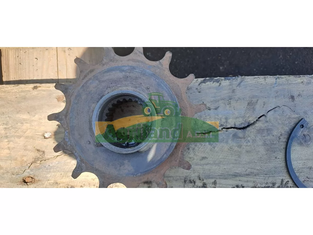 PIGNON MENANT EN SORTIE DE BOITIERZ14 LP : 1840