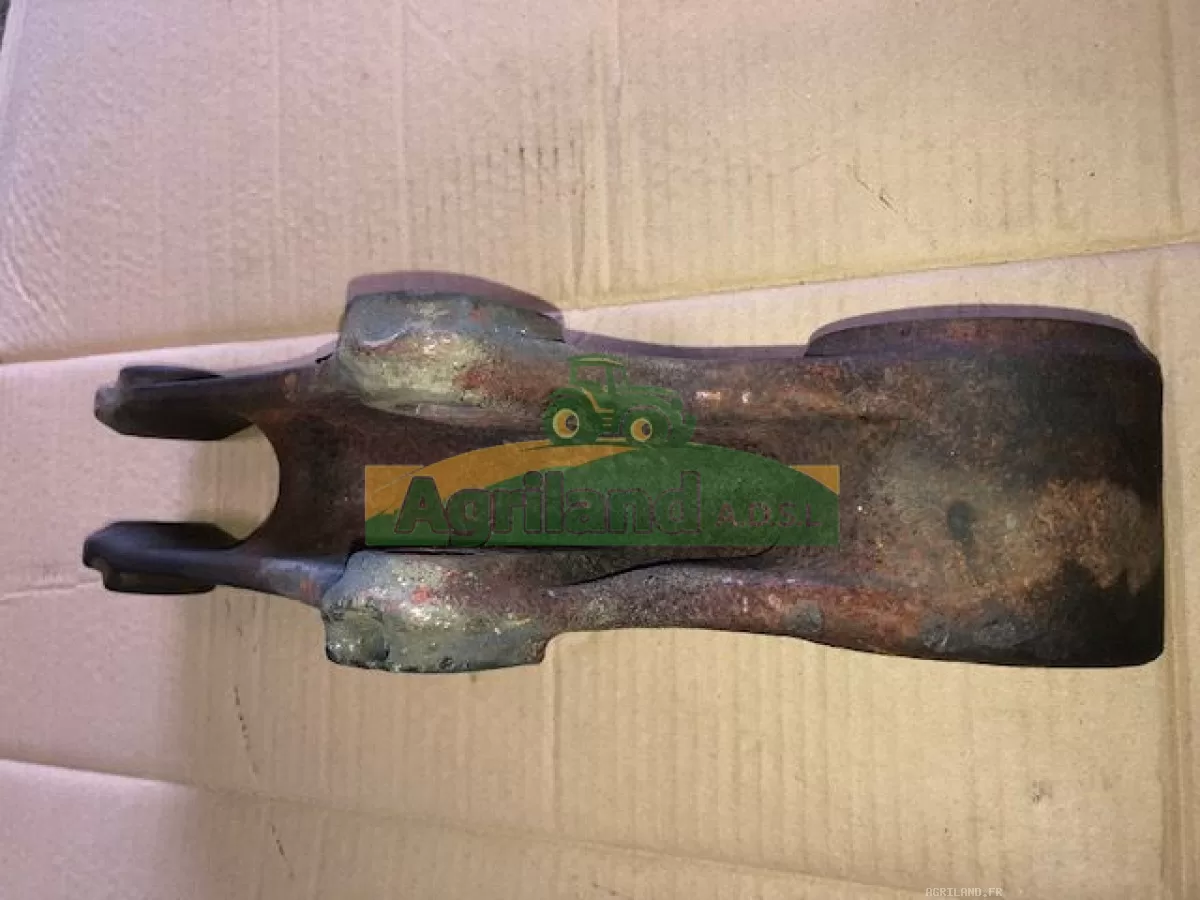 BRAS DE RELEVAGE ARRIERE DROIT  LP : 1230