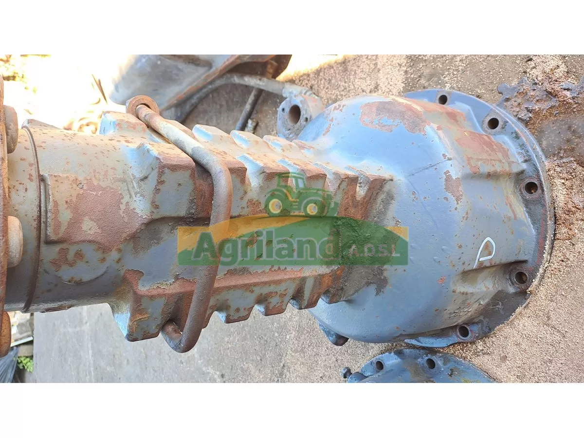 TROMPETTE ARRIERE GAUCHE AVEC ARBRE DE ROUE REDUCTEUR ET DEMI ARBRE