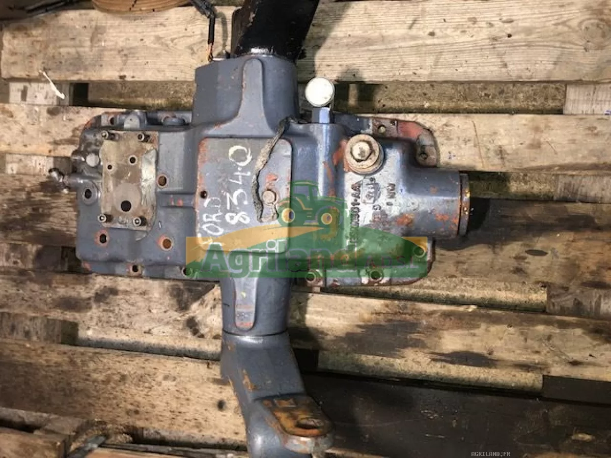 BLOC DE RELEVAGE SANS PISTONS SANS CHEMISE AVEC BRAS SUPERIEURE ET BIELLE