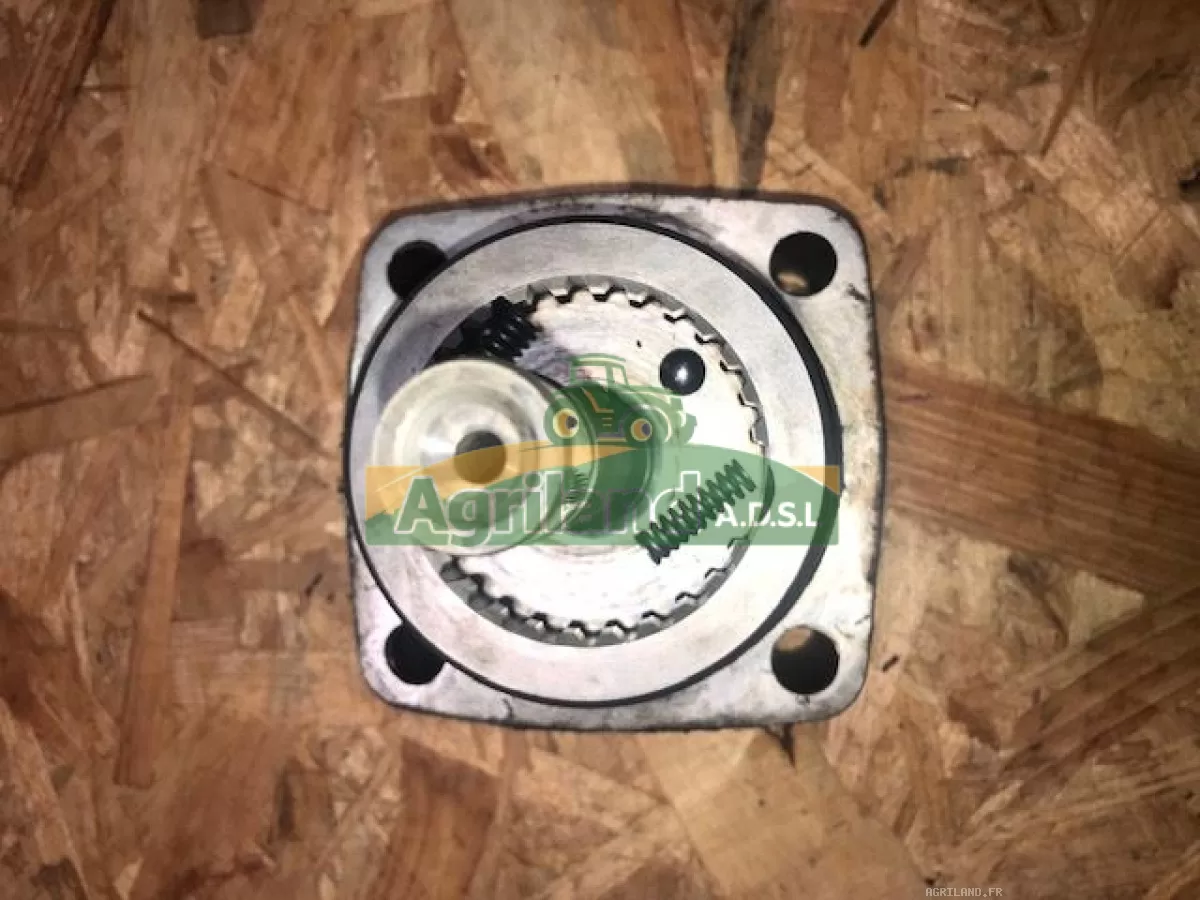 COUVERCLE DE PRISE DE FORCE AVEC ARBRE