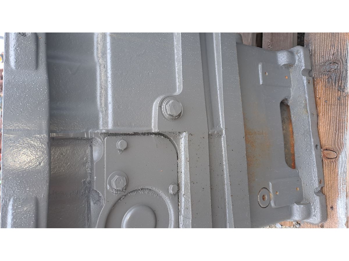 CARTER INTERMEDIAIRE DE BOITE DE VITESSE