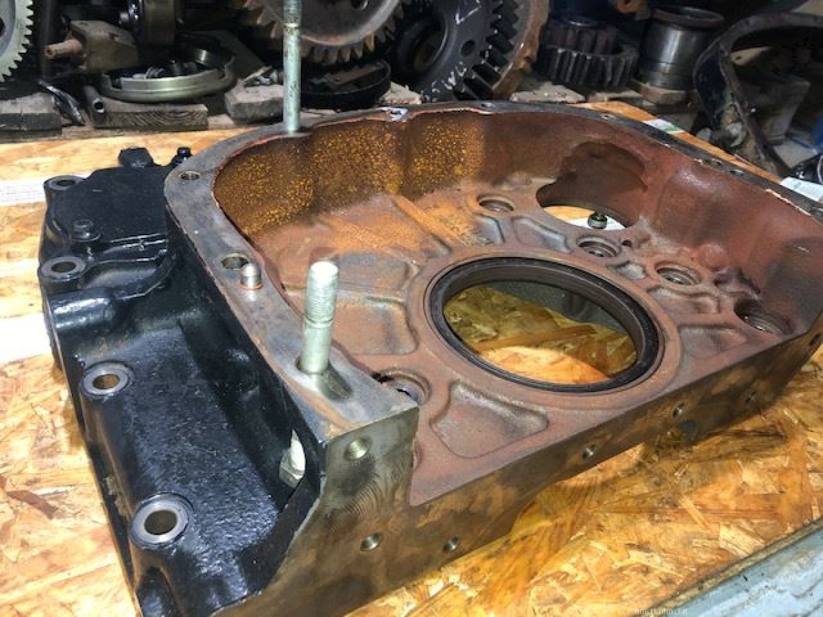 COUVERCLE DE CARTER MOTEUR 