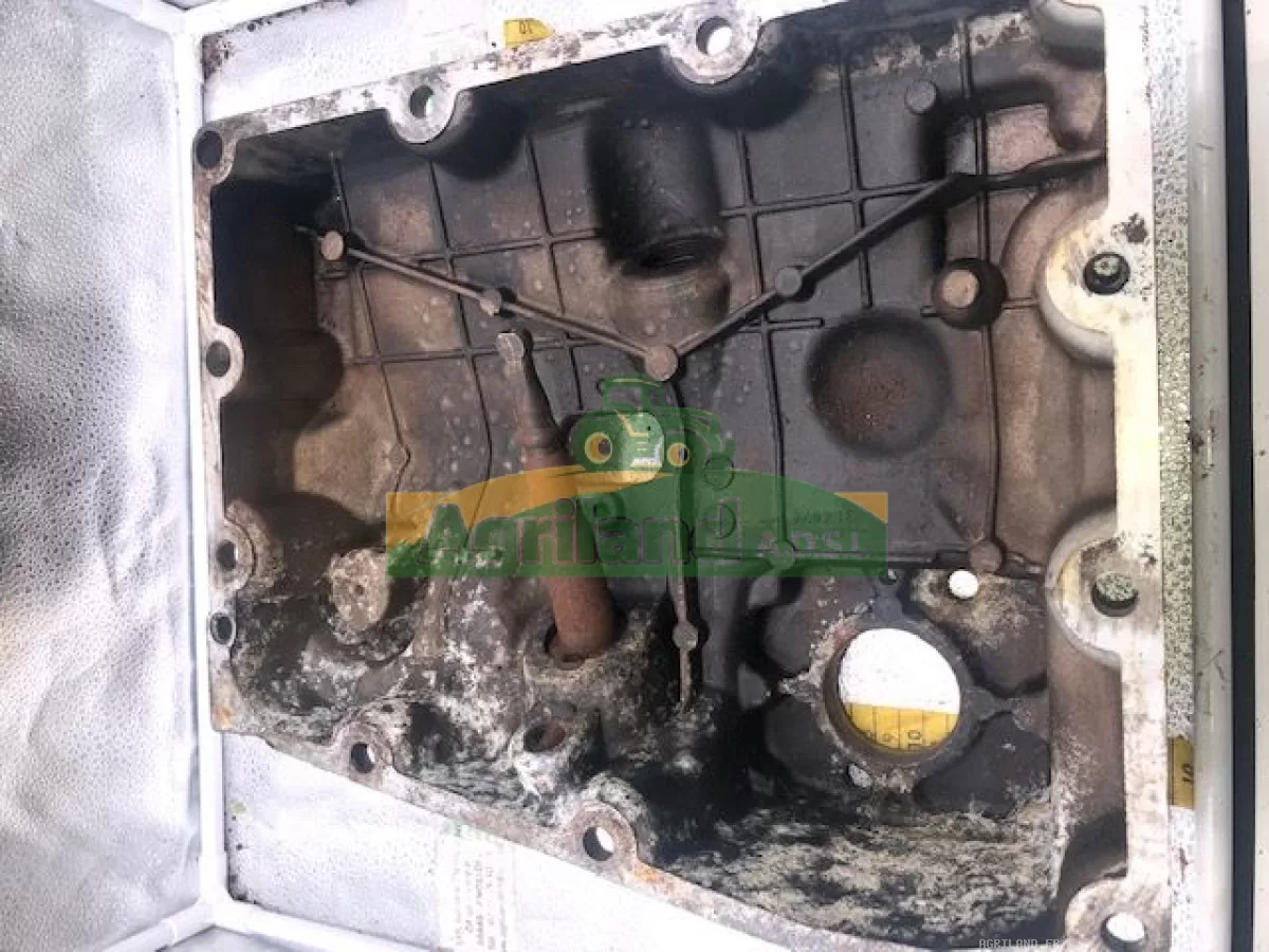 COUVERCLE DE COMMANDE DE TRANSMISSION 