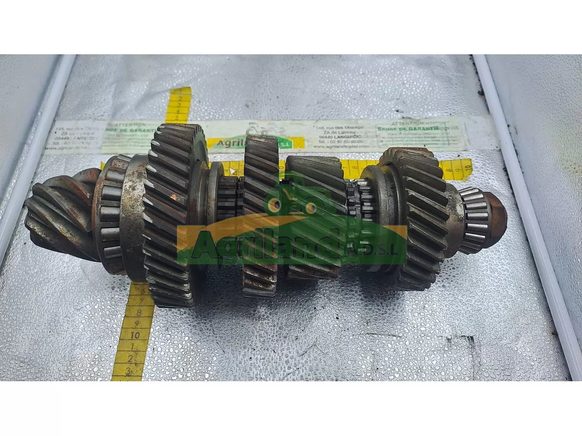 COUPLE CONIQUE PONT ARRIERE Z9/46 (ARBRE AVEC PIGNONS MONTE)