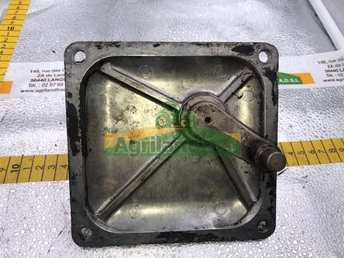 COUVERCLE AVEC LEVIER DE COMMANDE 