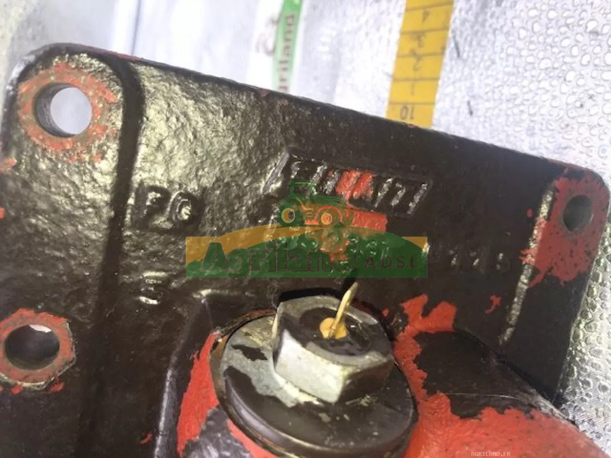 CARTER DE FREIN DE STATIONNEMENT 