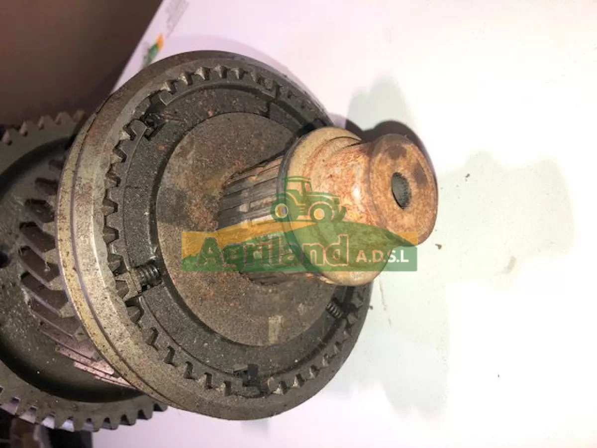 ARBRE DE REDUCTEUR CENTRAL 