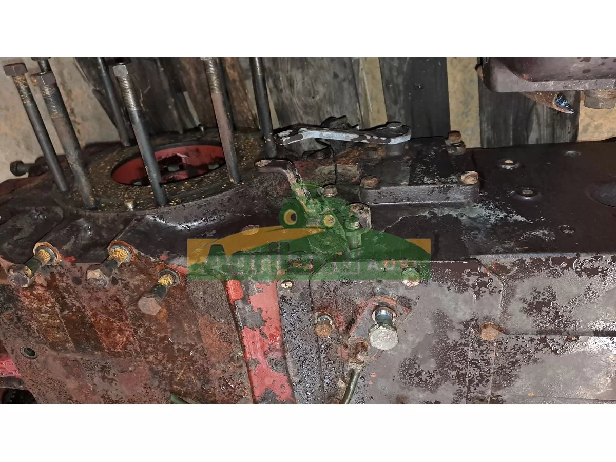 CARTER DE DIFFERENTIEL COMPLET AVEC COUPLE CONIQUE ,DIFFERENTIEL ET BLOC PTO