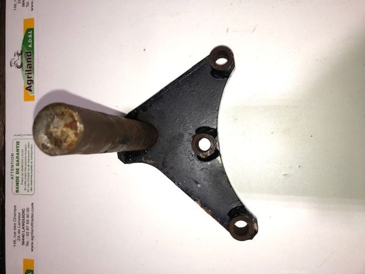 SUPPORT GAUCHE DE VERIN