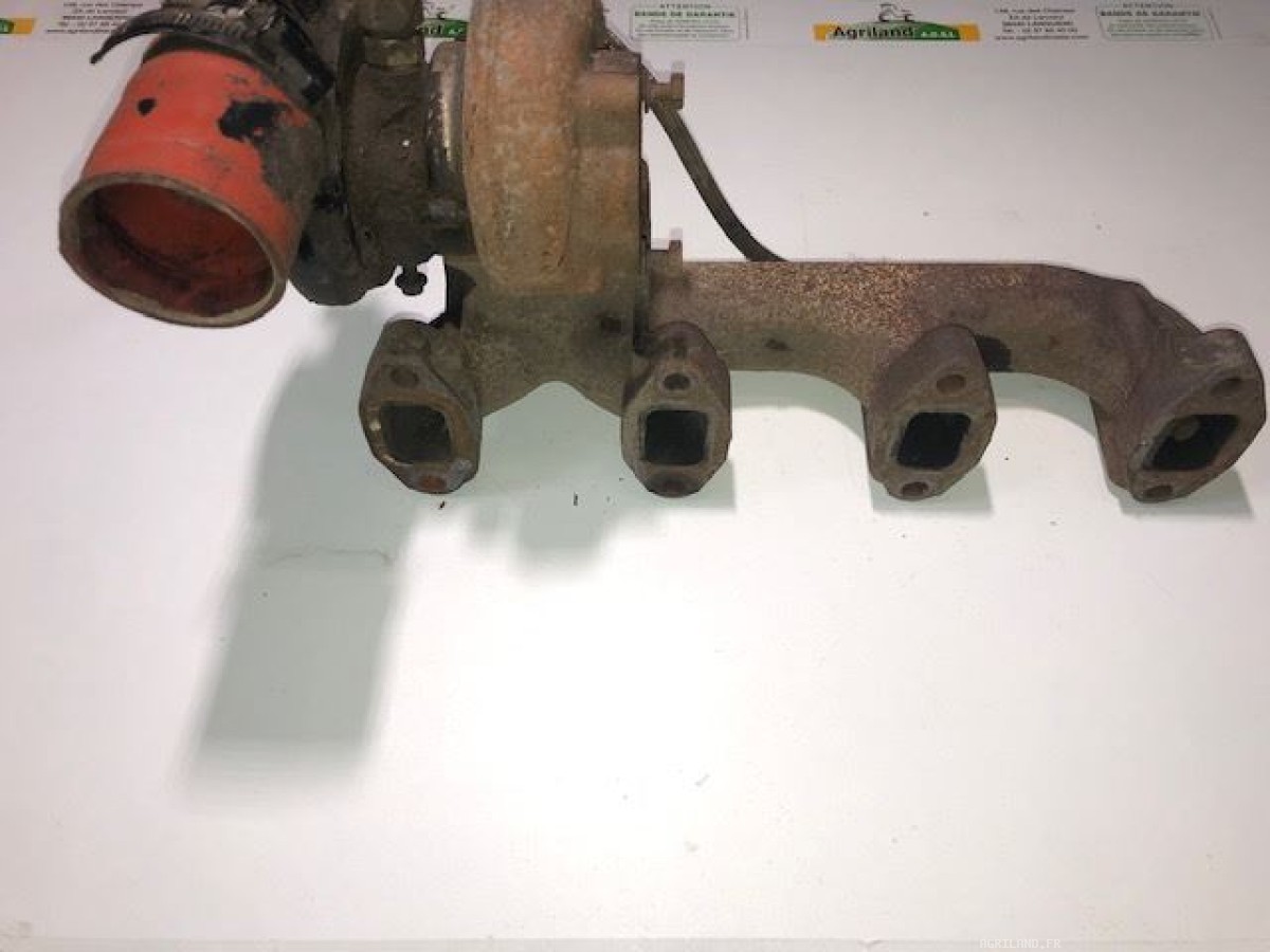COLLECTEUR D'ECHAPPEMENT AVEC TURBO 