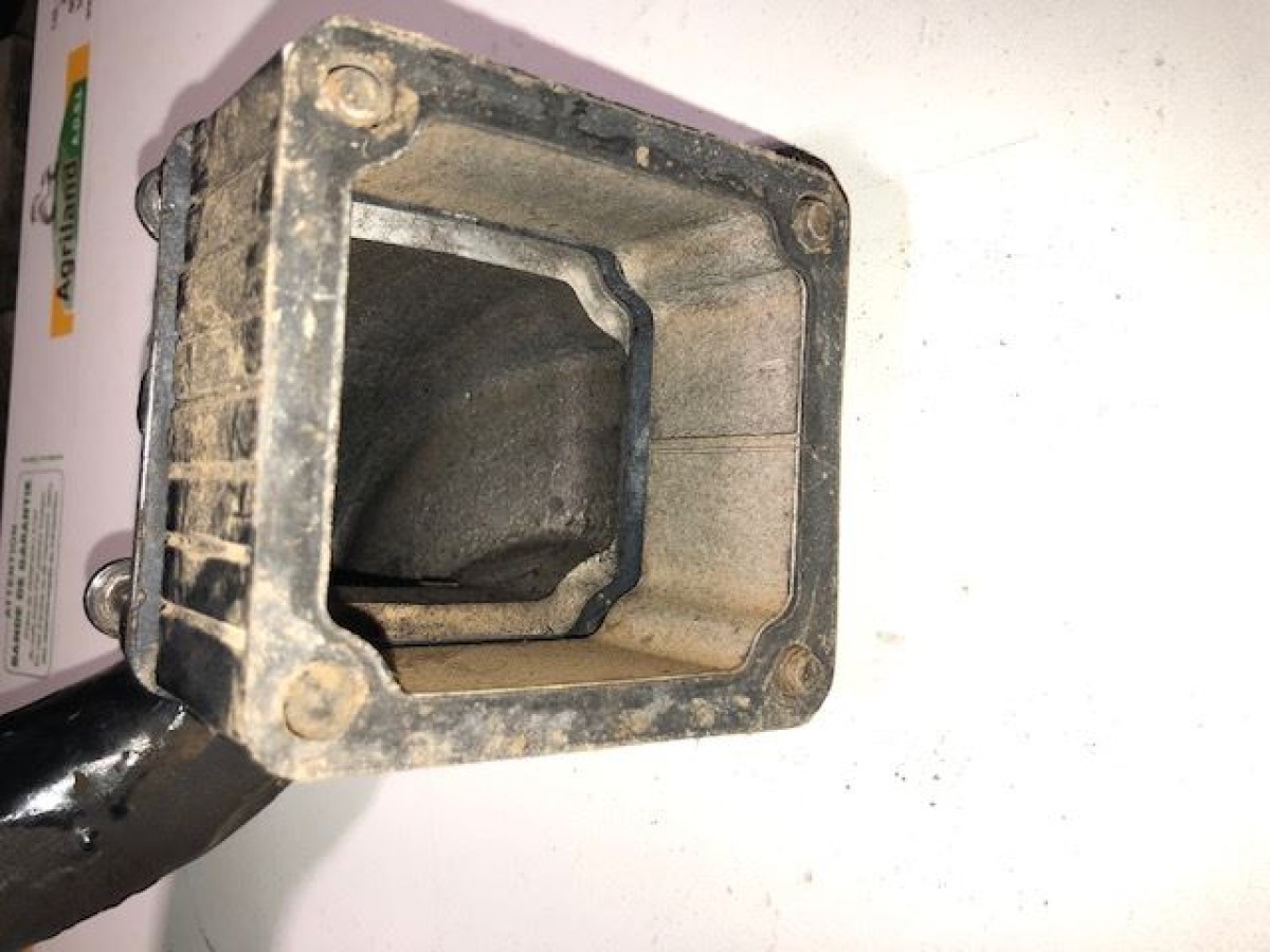 TUBE D'ADMISSION D'AIR 