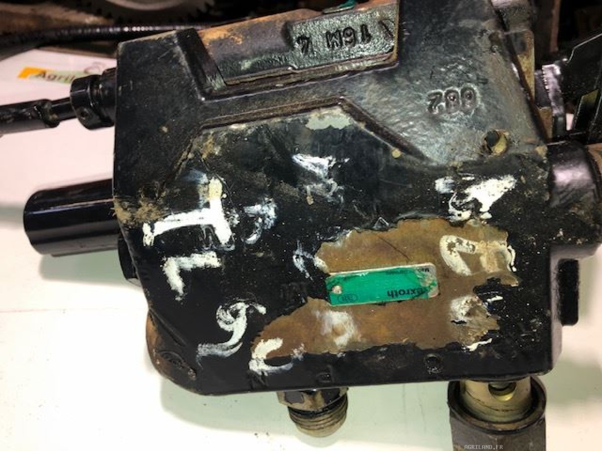 DISTRIBUTEUR À DOUBLE EFFET 