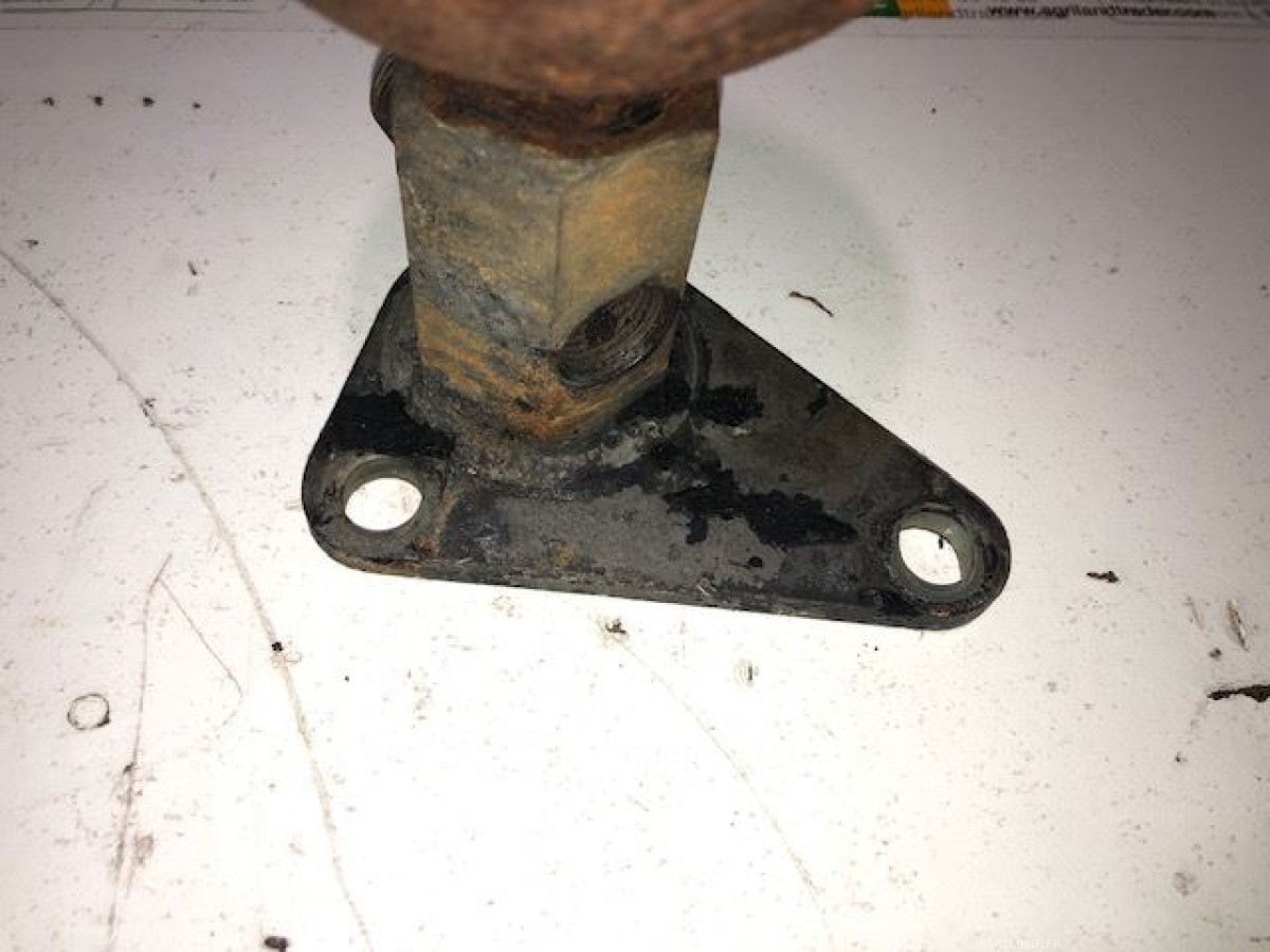 ACCUMULATEUR AVEC RACCORD 