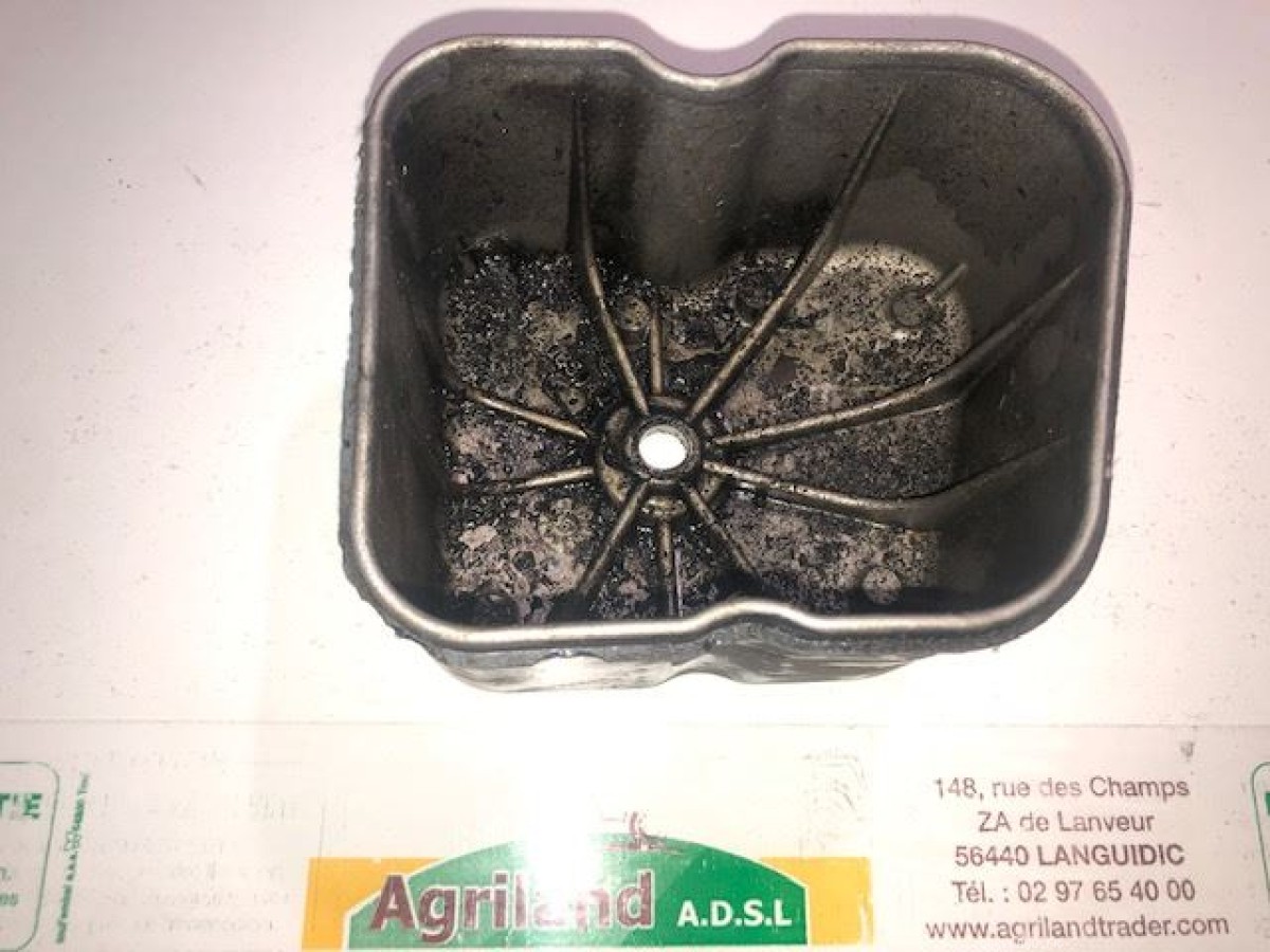 COUVERCLE DE SOUPAPE 