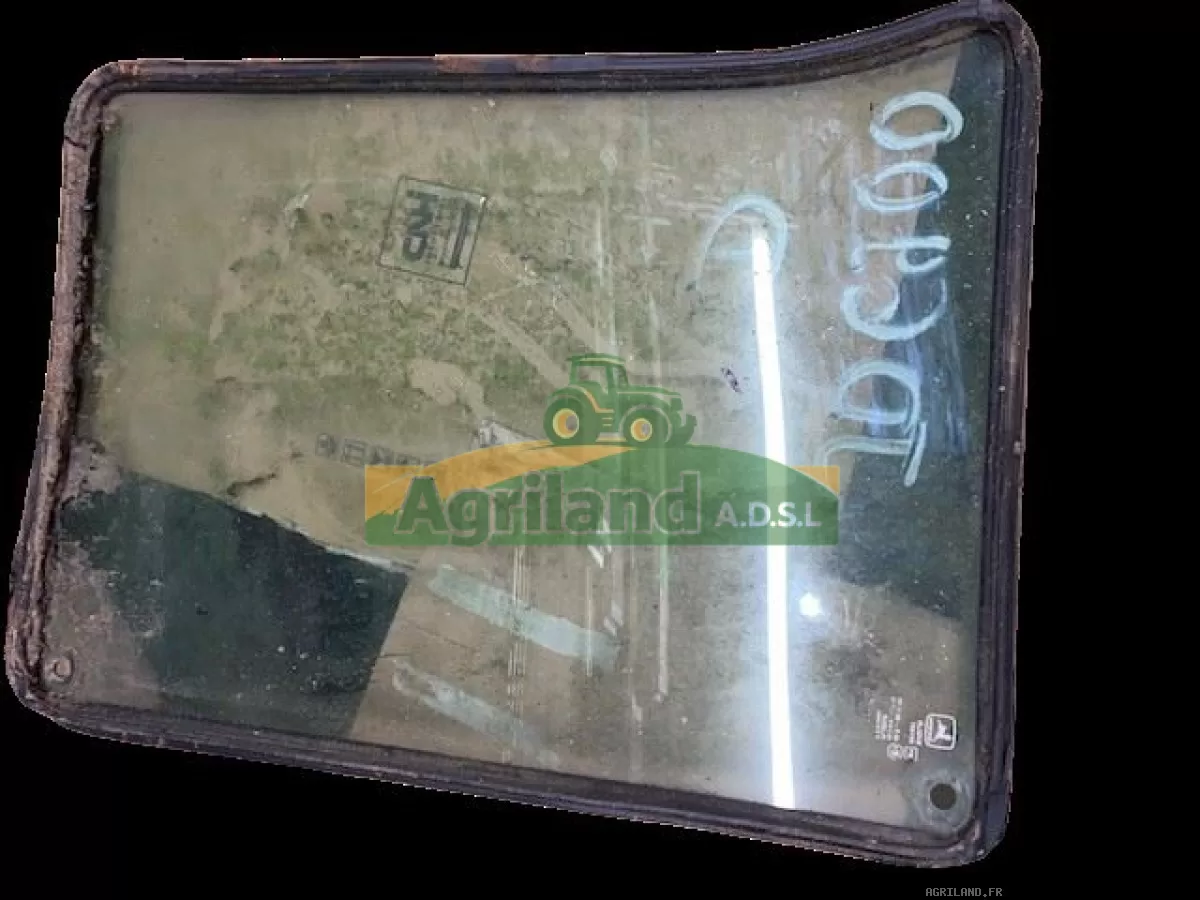 VITRE INFERIEUR DROITE 