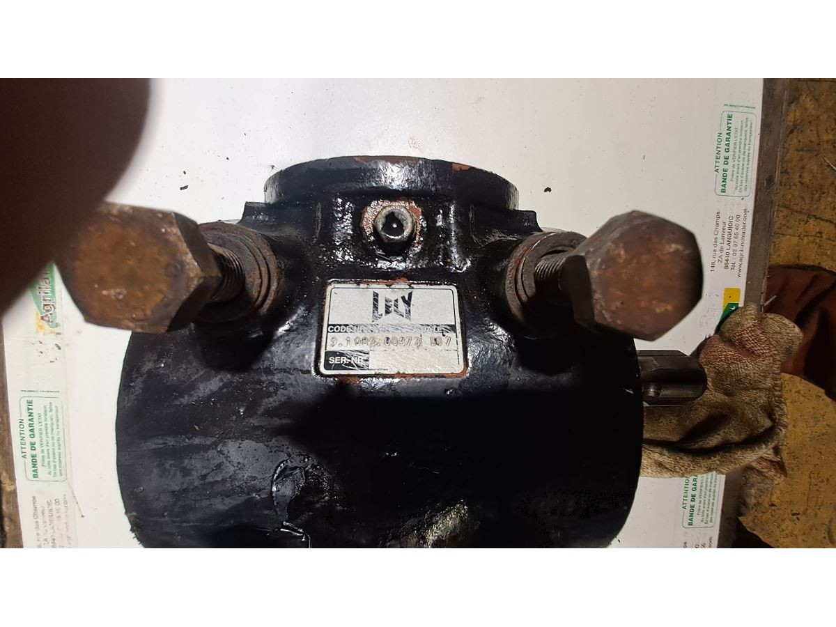 BOITIER PRIMAIRE RENVOI D ANGLE 1000 TOURS