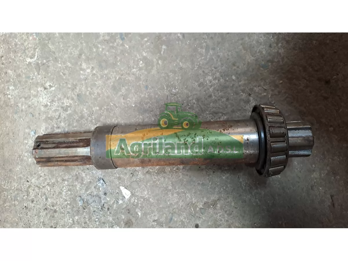 ARBRE DE BOITIER R 700 MODELE SPECIAL AVEC ENTRAINEMENT DE LA POMPE PAR UNE MECANINDUS LP : 1861