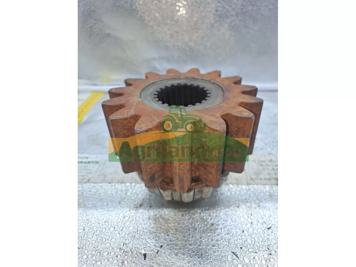 PIGNON SUPERIEUR LATERAL Z15