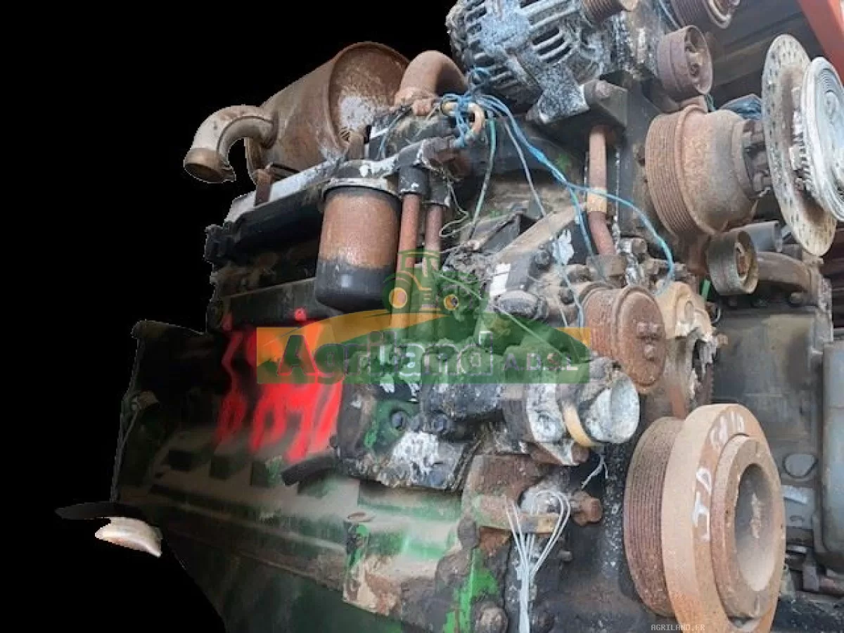MOTEUR POUR PIECES