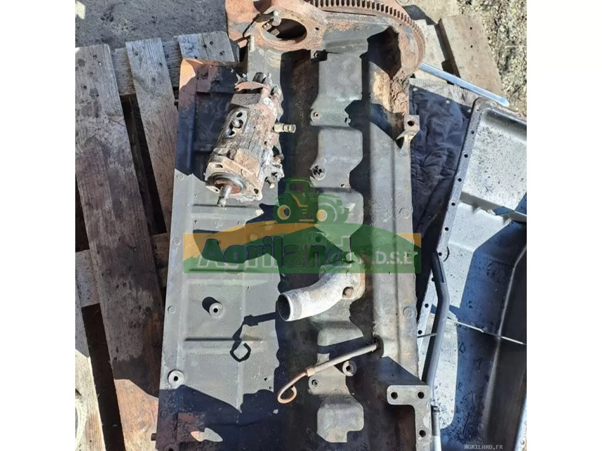 MOTEUR EMBIELLE 6068TL051 AVEC CULASSE À SURFACE ET ETANCHEITE ( JOINTS À FAIRE) 