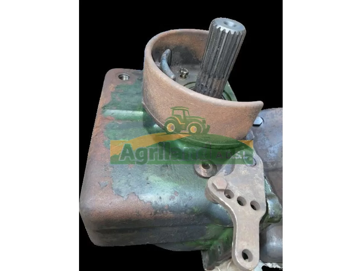 BOITE DE TRANSFERT AVEC PIGNON Z44