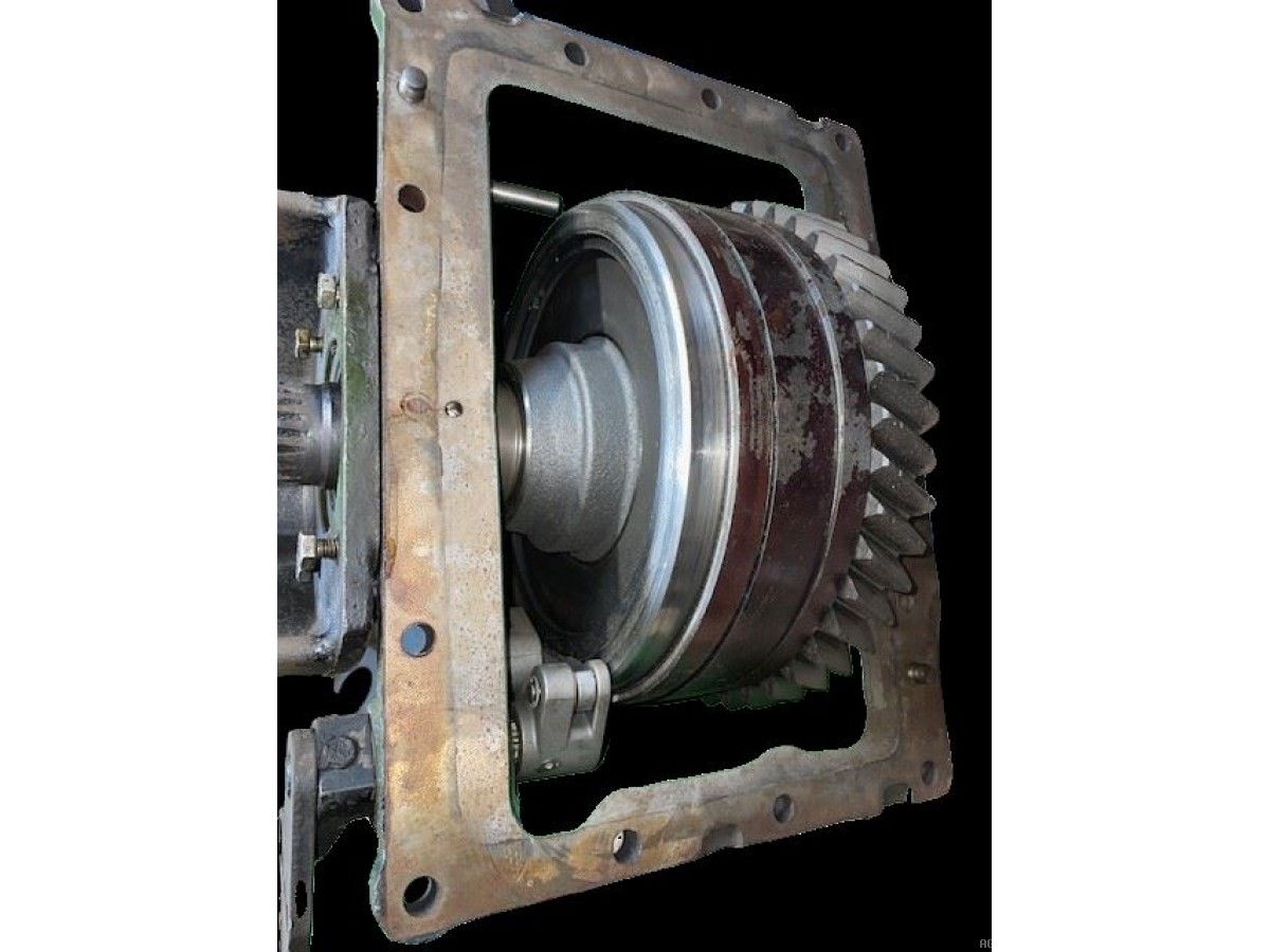 BOITE DE TRANSFERT AVEC PIGNON Z44