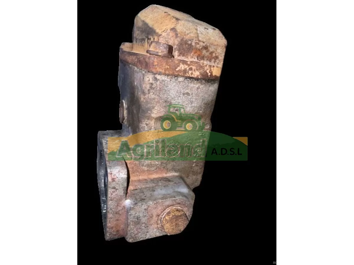 BOITIER DE THERMOSTAT AVEC COUVERCLE 